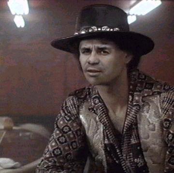 [Humorous Picture: Andr�s as a pimp]