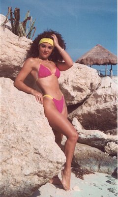 [Bikini picture 2]
