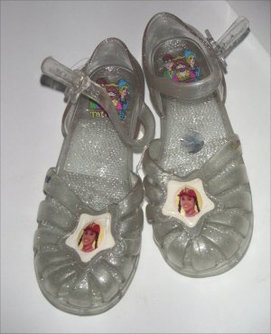 [Sandals]