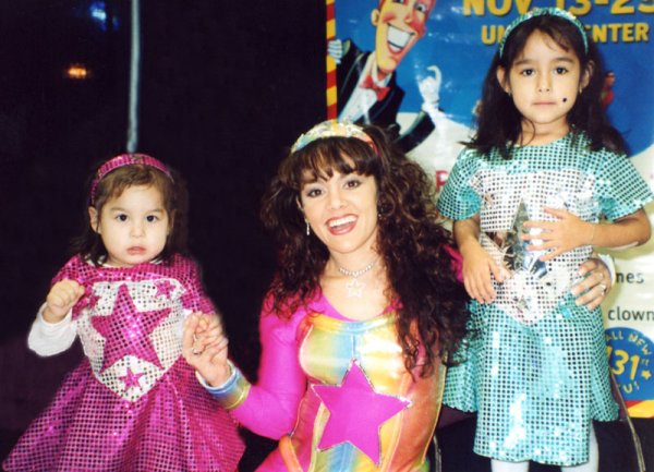 [Chicago circus: with young fans]